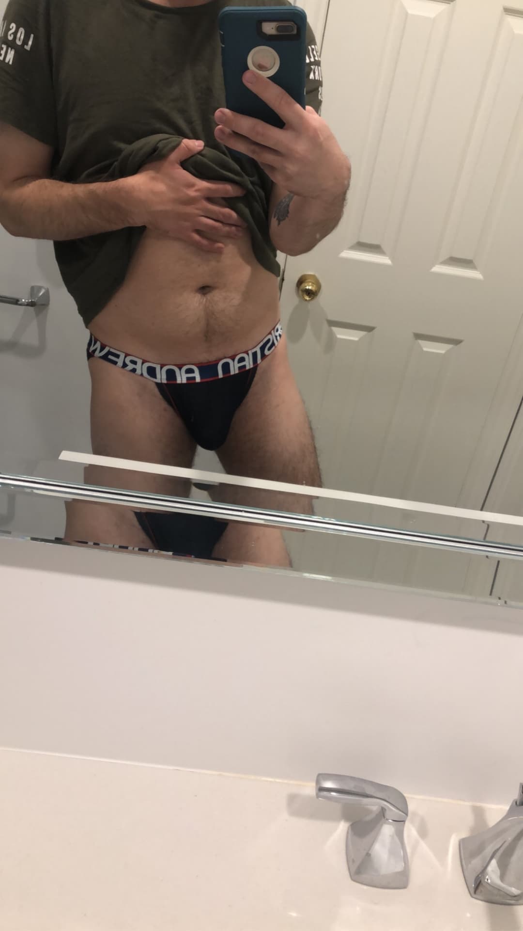 a l e x x x 🔞